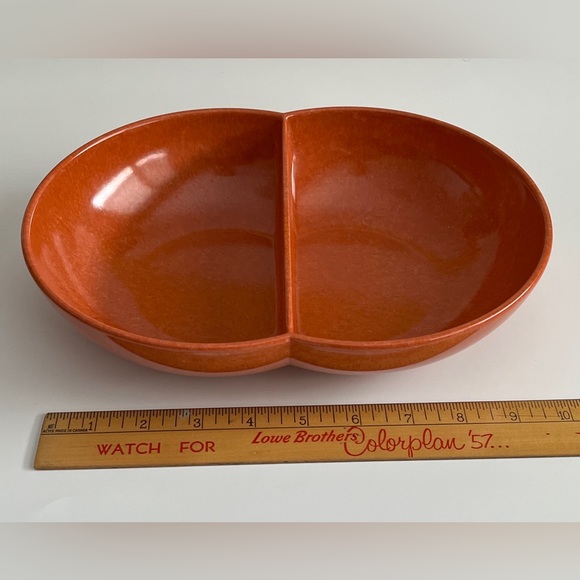 Vintage orange melmac serving bowl in very good used condition - Picture 3 of 5